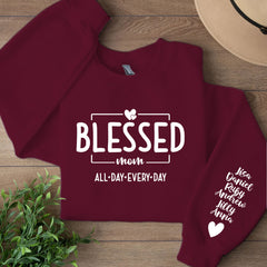 Kutsanmış Anne Her Gün Kol Özel İsimli Tişört, Kişiselleştirilmiş Özel Kol Baskılı Koyu Sweatshirt, Anneler Günü Hediyeleri, Anneye Hediye, Eşe Hediye 682087