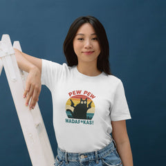 Pew Pew Kedili Komik Bayrak – Retro Tarzda Eğlenceli Unisex Baskılı Bayraklı