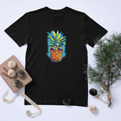 Gözlüklü Ananas Tişört – Renkli ve Eğlenceli Yaz Stili